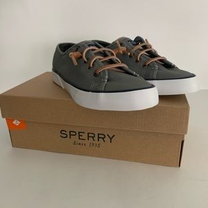 SPERRY ladies size 7 sneaker